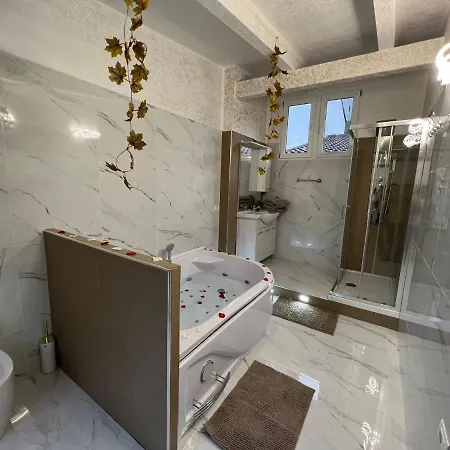 L'oasi Del Raganello 住宿加早餐酒店 *