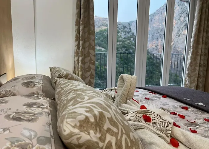 לינה וארוחת בוקר L'oasi Del Raganello *