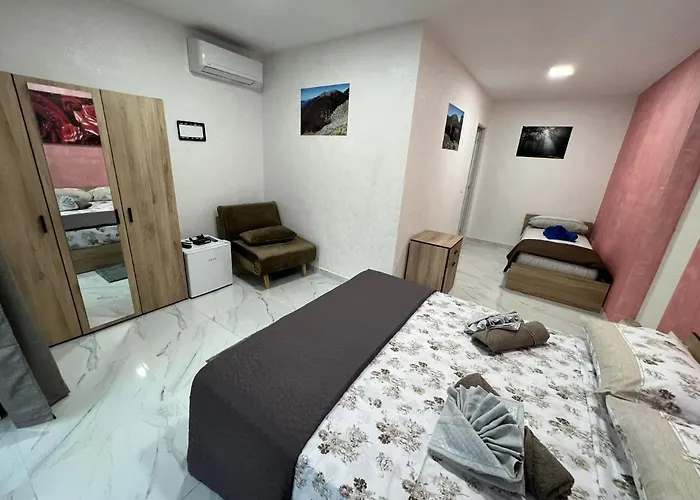 לינה וארוחת בוקר L'oasi Del Raganello *