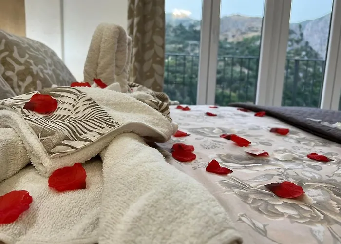 L'oasi Del Raganello לינה וארוחת בוקר