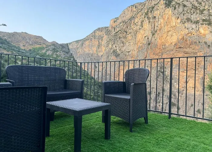 L'oasi Del Raganello לינה וארוחת בוקר צ'יוויטה